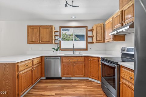 Tiny photo for 2990 NE Wells Acres Road, Bend, OR 97701 (MLS # 220222716)
