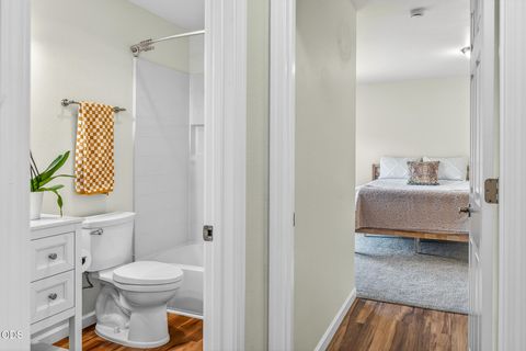 Tiny photo for 2990 NE Wells Acres Road, Bend, OR 97701 (MLS # 220222716)