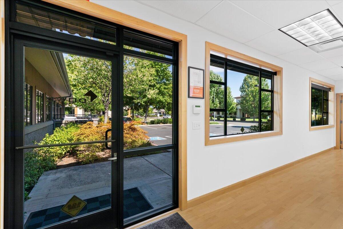 Navigators Landing - Commercial Lease