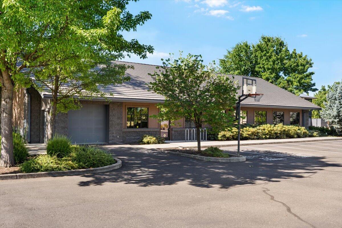 Navigators Landing - Commercial Lease