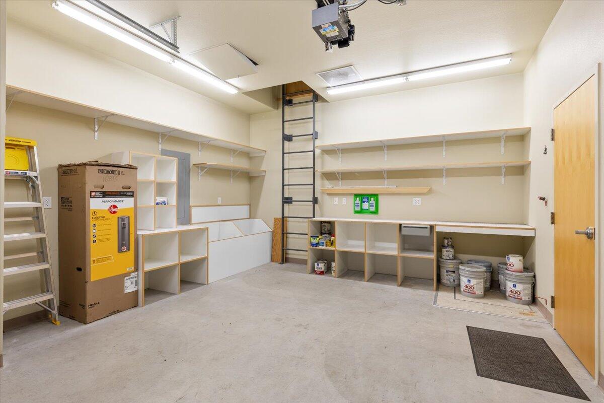 Navigators Landing - Commercial Lease