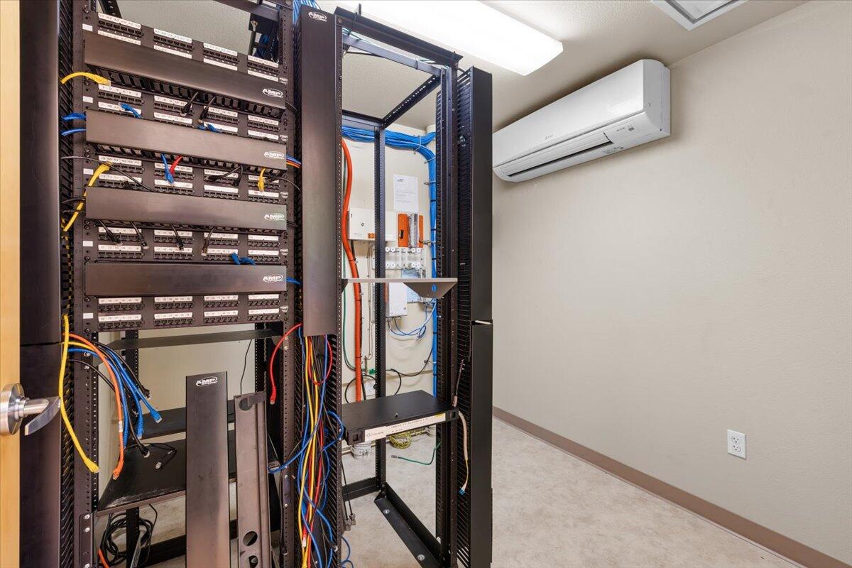 Navigators Landing - Commercial Lease