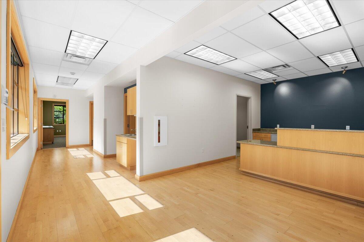 Navigators Landing - Commercial Lease