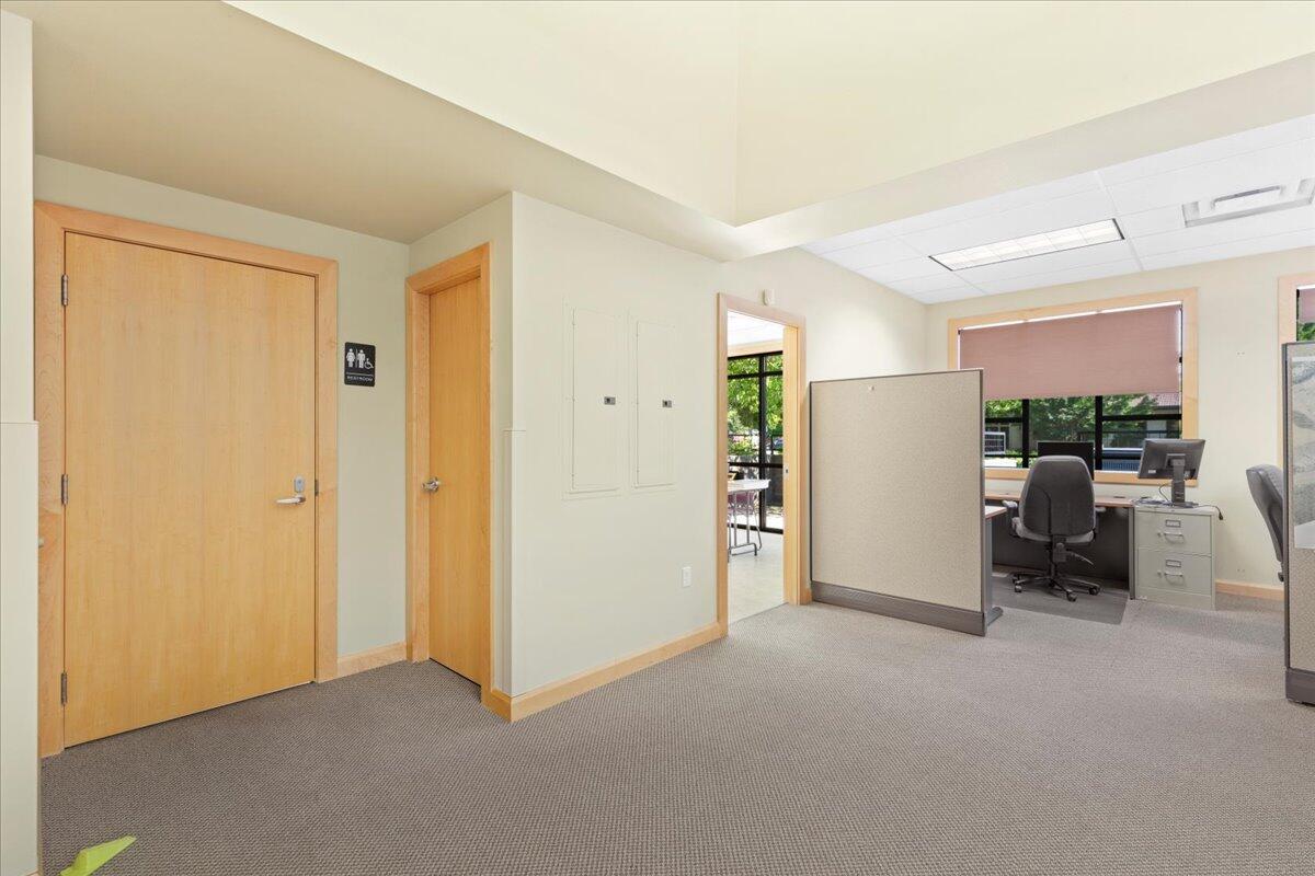 Navigators Landing - Commercial Lease