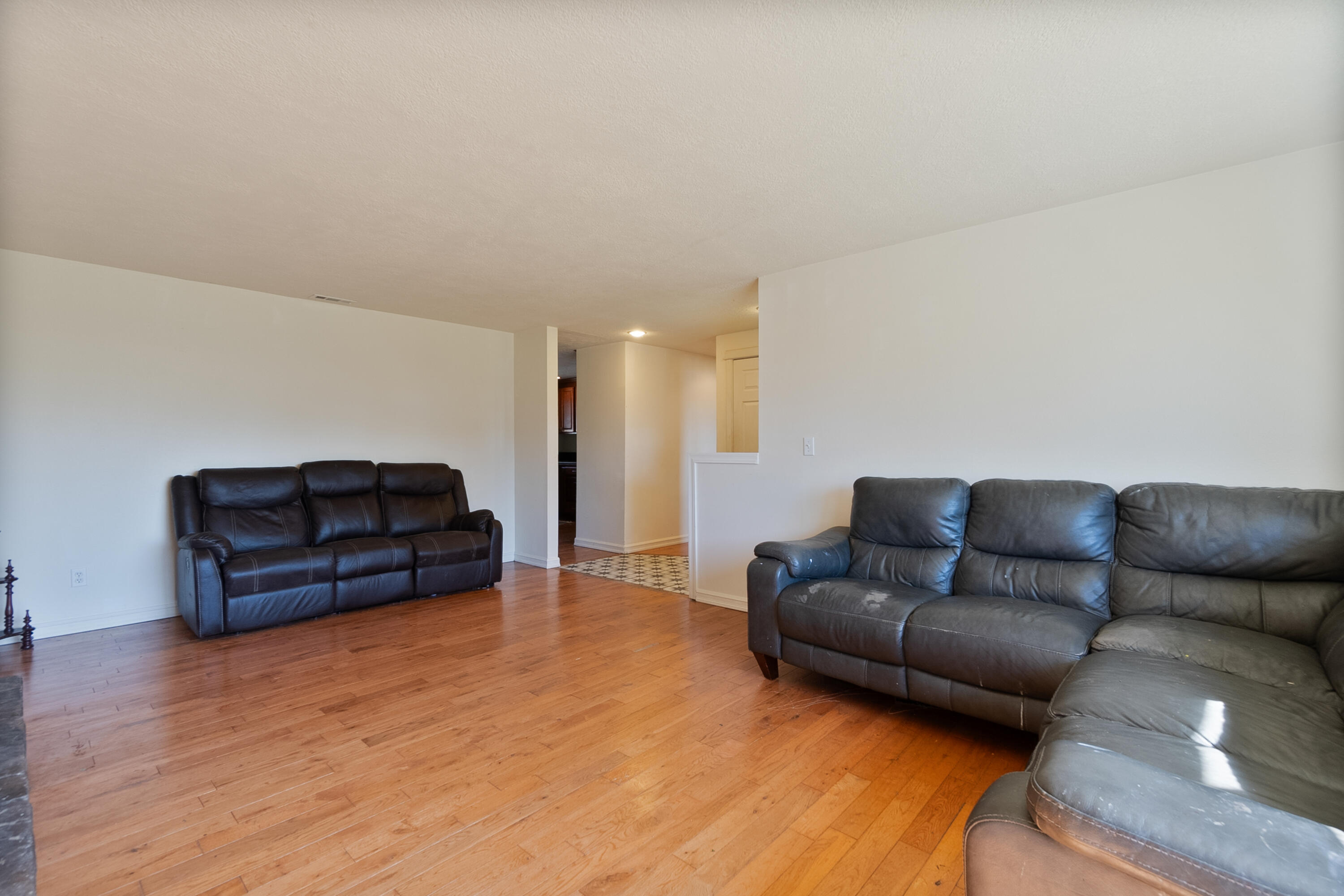 873 N West Hills Road