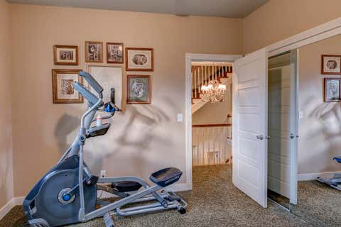 Tiny photo for 9530 S F Little Butte Road, Eagle Point, OR 97524 (MLS # 220225915)