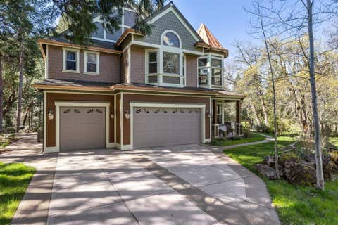 Tiny photo for 9530 S F Little Butte Road, Eagle Point, OR 97524 (MLS # 220225915)