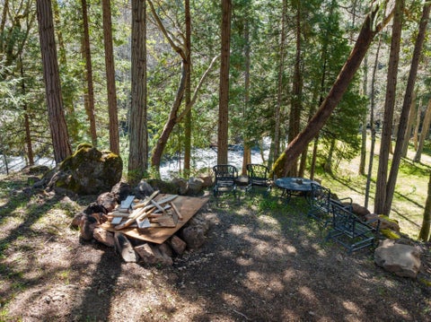 Tiny photo for 9530 S F Little Butte Road, Eagle Point, OR 97524 (MLS # 220225915)