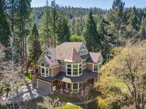 Tiny photo for 9530 S F Little Butte Road, Eagle Point, OR 97524 (MLS # 220225915)