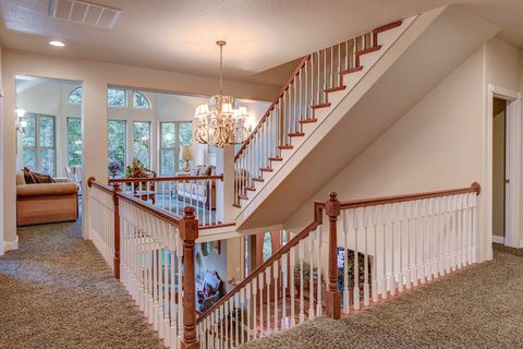Tiny photo for 9530 S F Little Butte Road, Eagle Point, OR 97524 (MLS # 220225915)