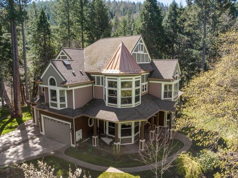 Tiny photo for 9530 S F Little Butte Road, Eagle Point, OR 97524 (MLS # 220225915)