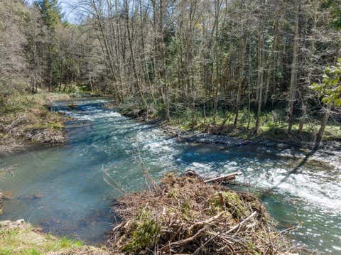 Tiny photo for 9530 S F Little Butte Road, Eagle Point, OR 97524 (MLS # 220225915)