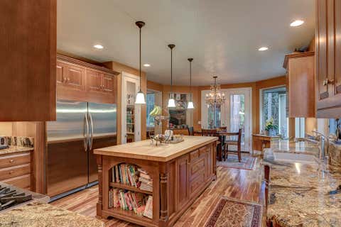 Tiny photo for 9530 S F Little Butte Road, Eagle Point, OR 97524 (MLS # 220225915)