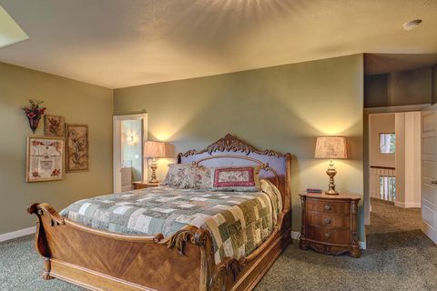 Tiny photo for 9530 S F Little Butte Road, Eagle Point, OR 97524 (MLS # 220225915)