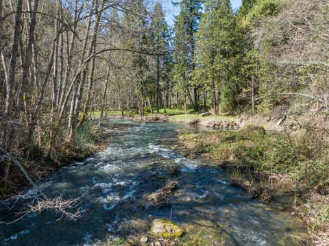Tiny photo for 9530 S F Little Butte Road, Eagle Point, OR 97524 (MLS # 220225915)