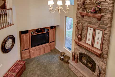 Tiny photo for 9530 S F Little Butte Road, Eagle Point, OR 97524 (MLS # 220225915)