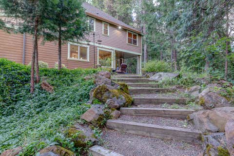 Tiny photo for 9530 S F Little Butte Road, Eagle Point, OR 97524 (MLS # 220225915)