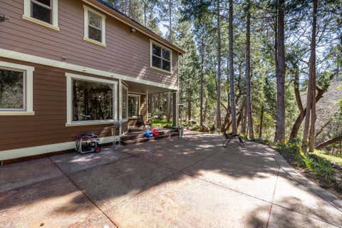 Tiny photo for 9530 S F Little Butte Road, Eagle Point, OR 97524 (MLS # 220225915)