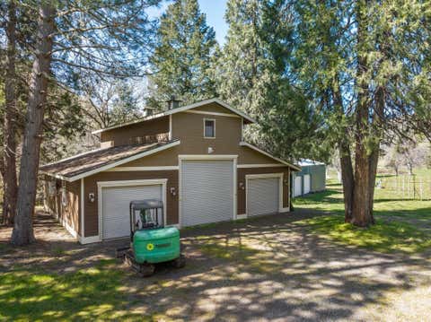 Tiny photo for 9530 S F Little Butte Road, Eagle Point, OR 97524 (MLS # 220225915)