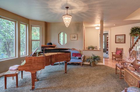 Tiny photo for 9530 S F Little Butte Road, Eagle Point, OR 97524 (MLS # 220225915)