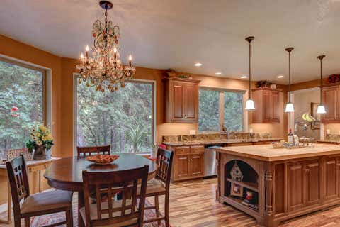 Tiny photo for 9530 S F Little Butte Road, Eagle Point, OR 97524 (MLS # 220225915)