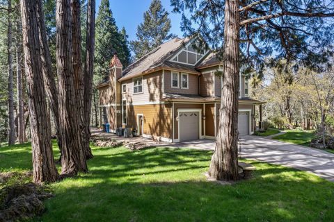 Tiny photo for 9530 S F Little Butte Road, Eagle Point, OR 97524 (MLS # 220225915)