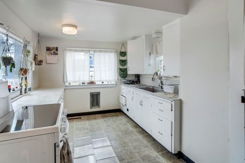 Tiny photo for 1605 NW 1st Street, Bend, OR 97703 (MLS # 220215684)