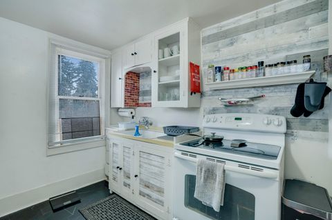 Tiny photo for 1605 NW 1st Street, Bend, OR 97703 (MLS # 220215684)