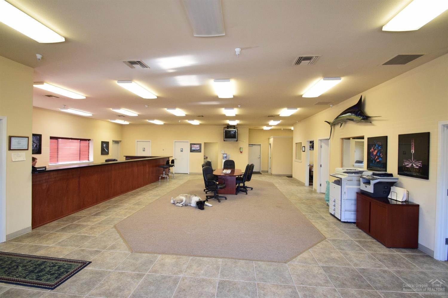 CLAB - Commercial Sale