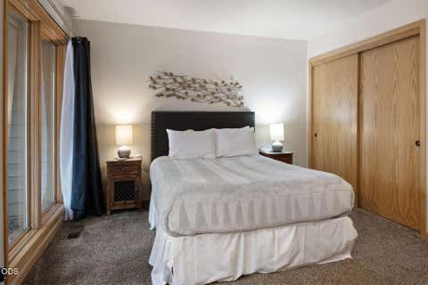 Tiny photo for 17926 Playoff Lane #3, Sunriver, OR 97707 (MLS # 220227195)