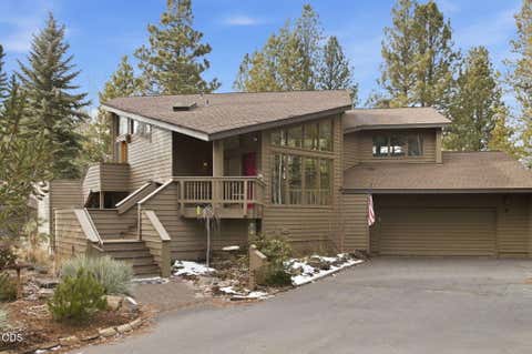 Tiny photo for 17926 Playoff Lane #3, Sunriver, OR 97707 (MLS # 220227195)