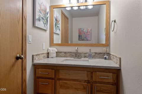 Tiny photo for 17926 Playoff Lane #3, Sunriver, OR 97707 (MLS # 220227195)