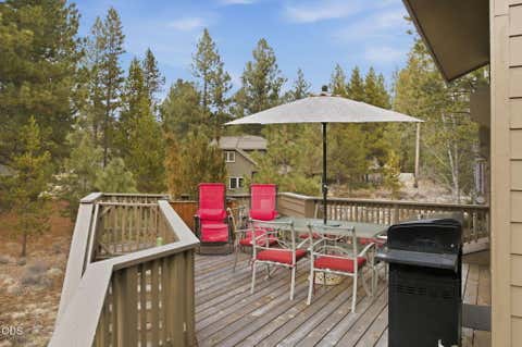 Tiny photo for 17926 Playoff Lane #3, Sunriver, OR 97707 (MLS # 220227195)