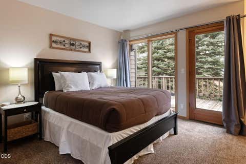Tiny photo for 17926 Playoff Lane #3, Sunriver, OR 97707 (MLS # 220227195)