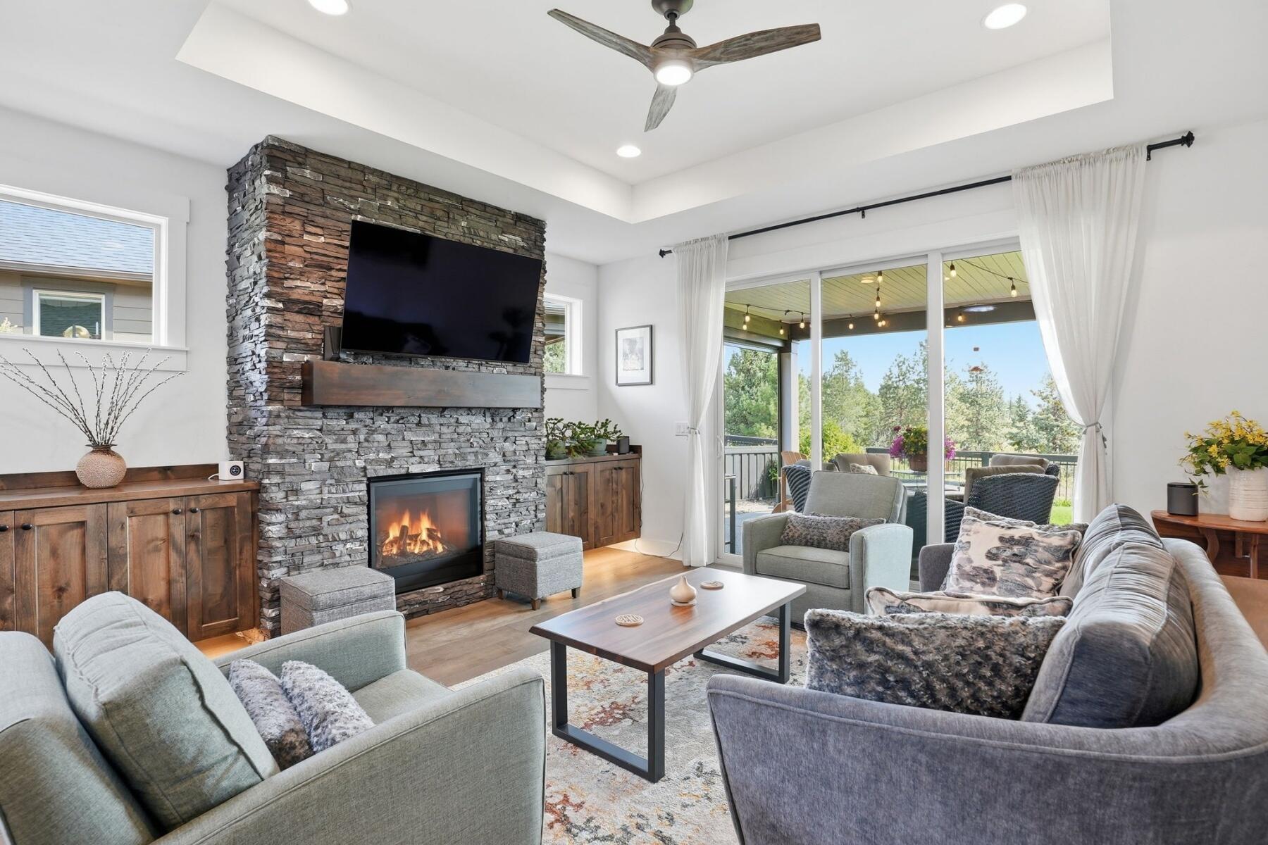 2736 NW Fairway Heights Drive