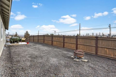 Tiny photo for 591 SW Cassidy Avenue, Madras, OR 97741 (MLS # 220212052)