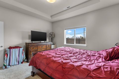 Tiny photo for 591 SW Cassidy Avenue, Madras, OR 97741 (MLS # 220212052)