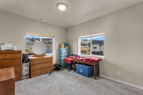 Tiny photo for 591 SW Cassidy Avenue, Madras, OR 97741 (MLS # 220212052)