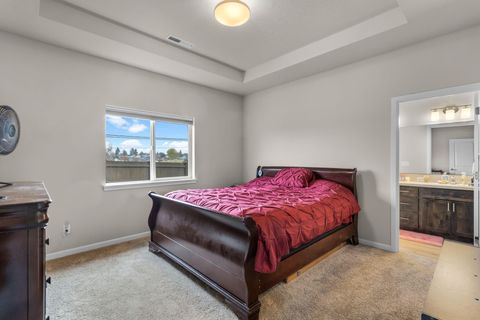 Tiny photo for 591 SW Cassidy Avenue, Madras, OR 97741 (MLS # 220212052)