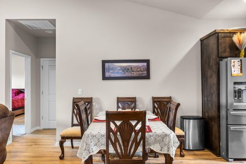 Tiny photo for 591 SW Cassidy Avenue, Madras, OR 97741 (MLS # 220212052)