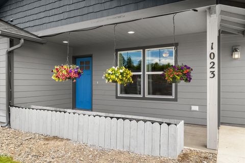 Tiny photo for 1023 NE Crista Court, Prineville, OR 97754 (MLS # 220223056)