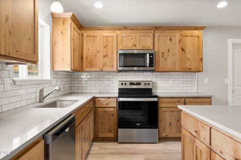 Tiny photo for 1023 NE Crista Court, Prineville, OR 97754 (MLS # 220223056)
