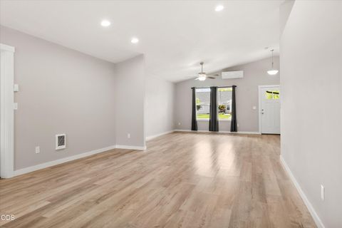 Tiny photo for 1023 NE Crista Court, Prineville, OR 97754 (MLS # 220223056)