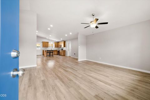 Tiny photo for 1023 NE Crista Court, Prineville, OR 97754 (MLS # 220223056)
