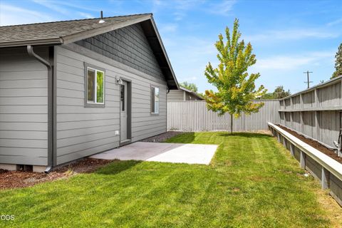 Tiny photo for 1023 NE Crista Court, Prineville, OR 97754 (MLS # 220223056)