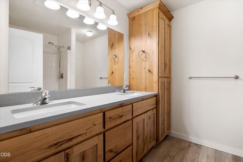 Tiny photo for 1023 NE Crista Court, Prineville, OR 97754 (MLS # 220223056)