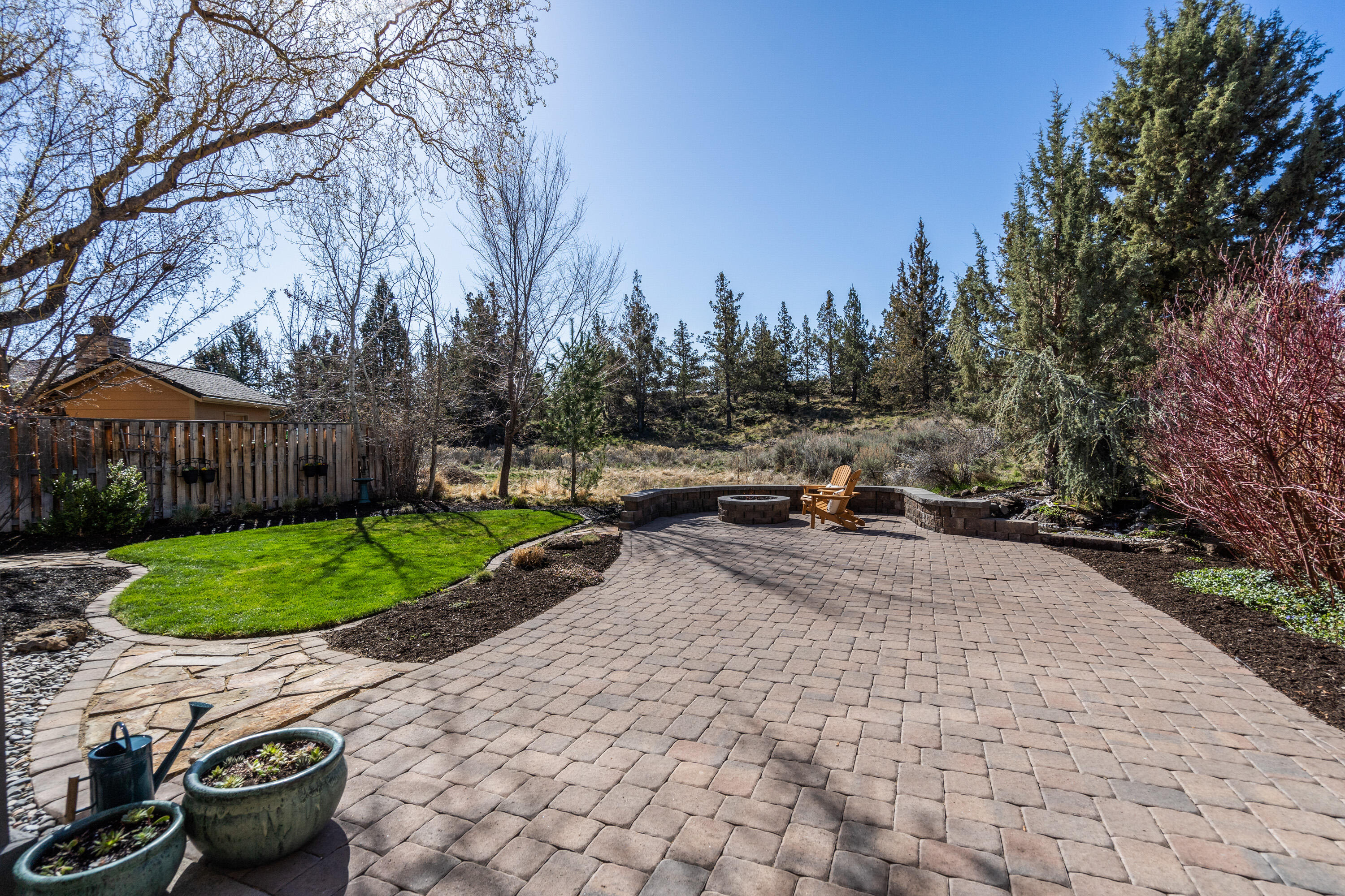 Lava Ridges - Residential