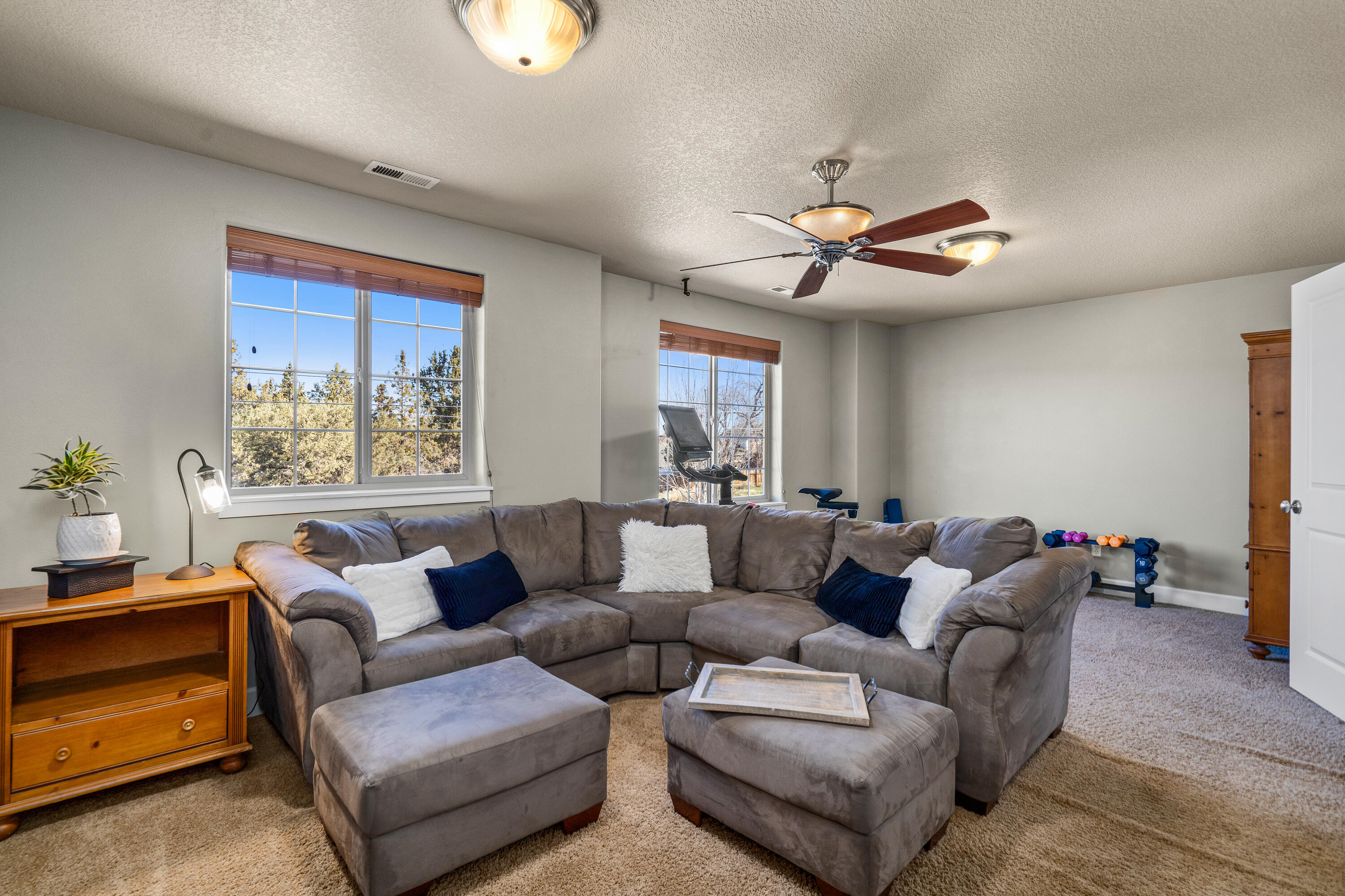 Lava Ridges - Residential