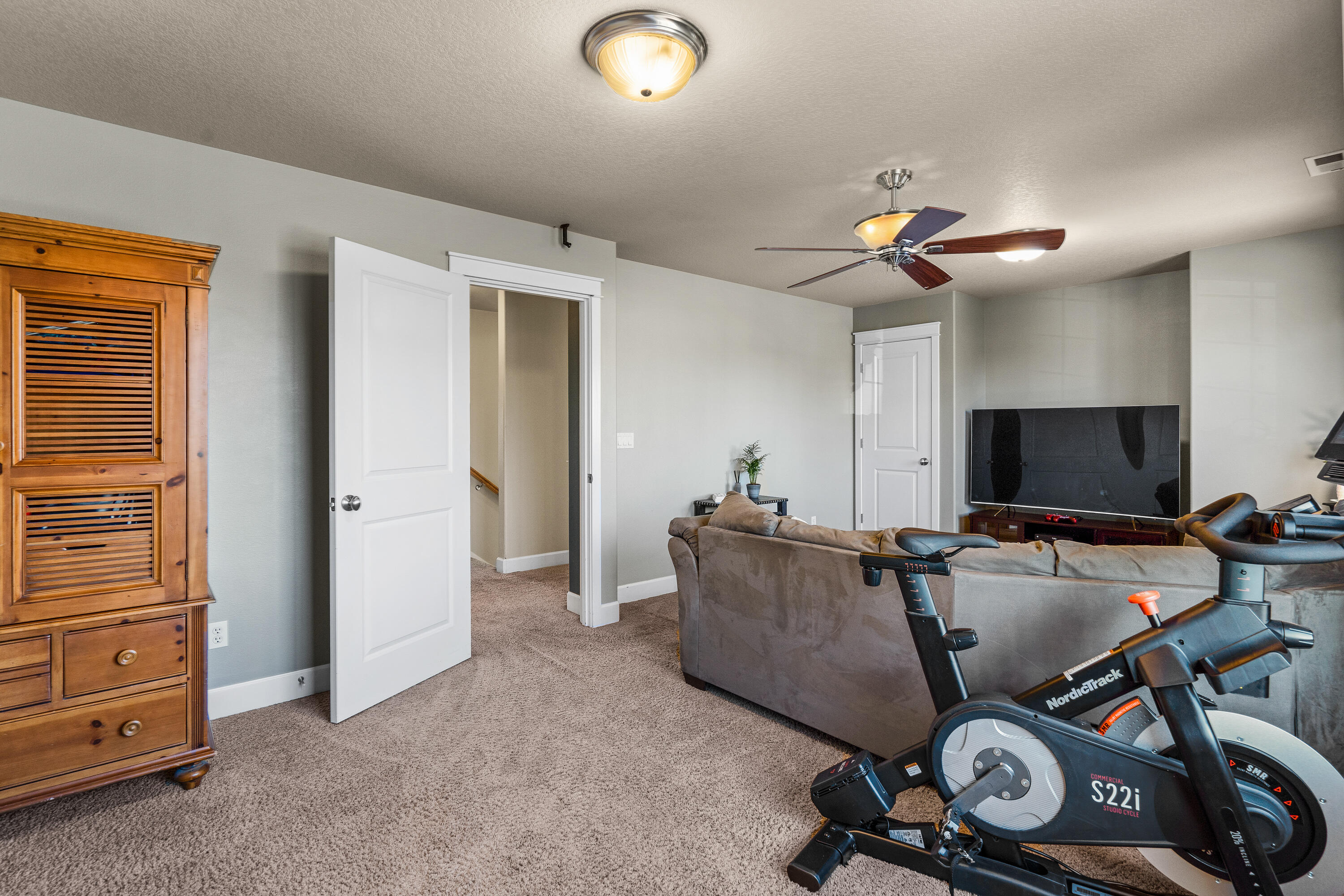 Lava Ridges - Residential