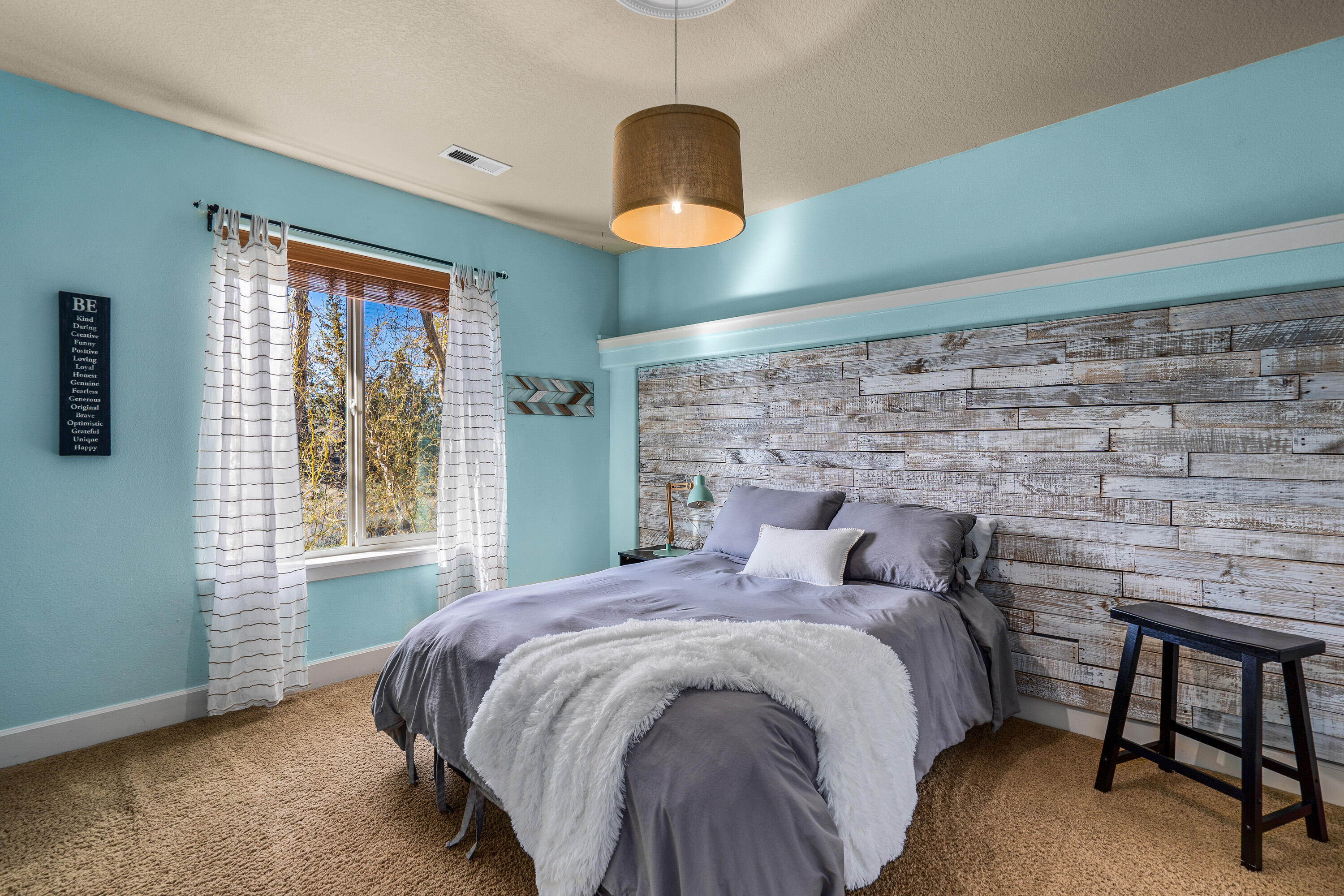 Lava Ridges - Residential